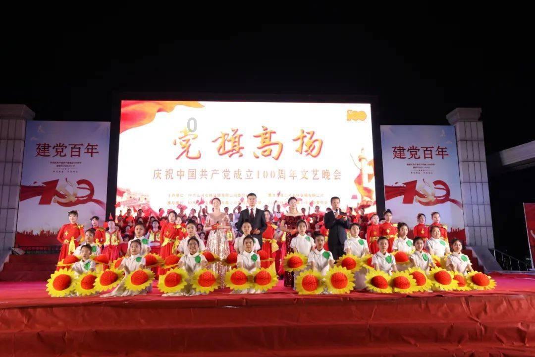干妈对我很好，是我恩人帮助我走出困境，还把我当亲儿子对待，没有血缘关系为啥还把我当亲儿子看待呢？